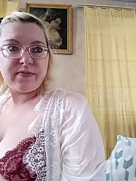 Snapshot of VikaKing chatting on February 25, 2026, 10:04 am VikaKing online show from February 25, 2026, 10:04 am