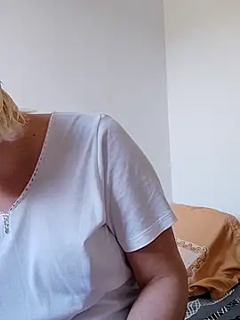 Snapshot of VikaKing chatting on September 18, 2025, 8:50 am VikaKing online show from September 18, 2025, 8:50 am