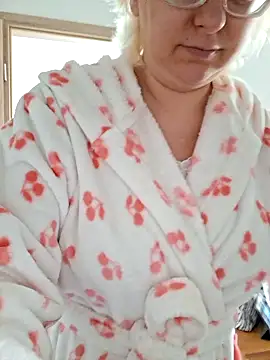 Snapshot of VikaKing chatting on October 26, 2025, 8:37 am VikaKing online show from October 26, 2025, 8:37 am