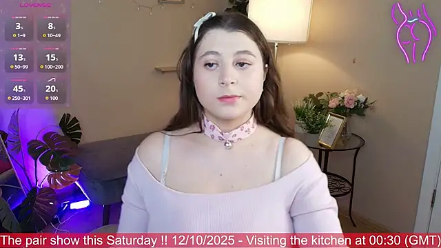 Queen Michelle  online show from October 7, 2025, 9:16 pm