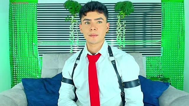 CamiiGuzmanX online show from March 20, 2026, 8:21 pm