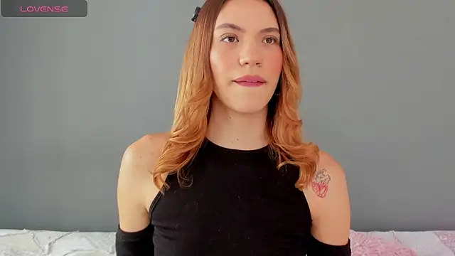 AntonellaaRossii online show from October 24, 2025, 2:38 pm