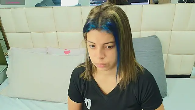 gisell gomez online show from September 10, 2025, 11:53 am