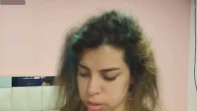 gisell gomez online show from December 15, 2025, 12:22 pm