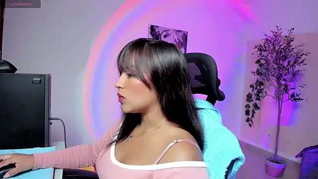 Cameroon-Diaz online show from September 11, 2025, 1:44 pm