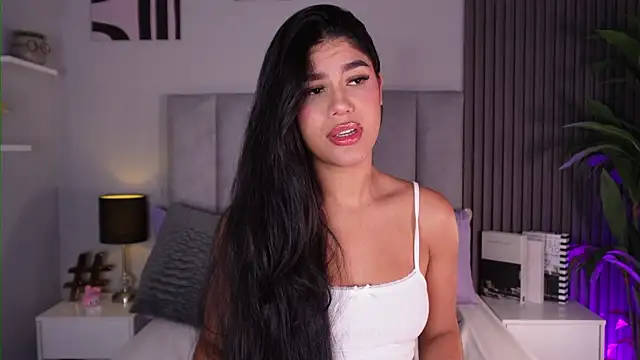 barbaramarmol online show from April 21, 2026, 12:45 pm