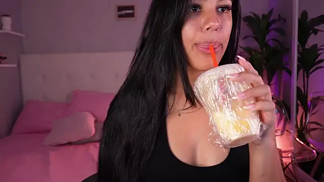 barbaramarmol online show from September 13, 2025, 7:36 pm