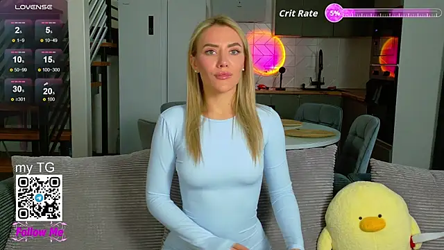 HoneyJohansson online show from September 11, 2025, 3:23 pm