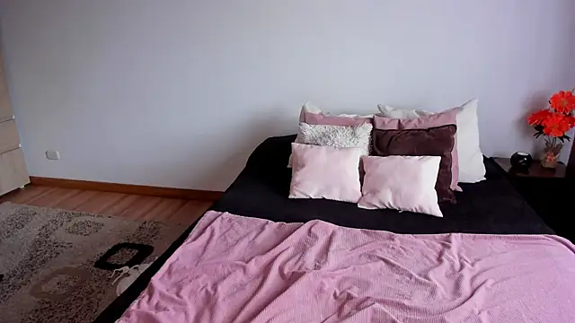 Kata Soler  online show from January 12, 2026, 5:09 pm