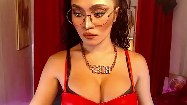 Snapshot of Goddess_Quinnie chatting on June 2, 2026, 9:42 am Goddess Quinnie online show from June 2, 2026, 9:42 am