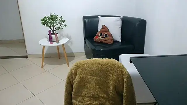 Zendaya11 online show from September 18, 2025, 10:57 pm