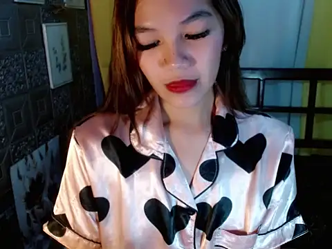 gorgeouswella online show from June 4, 2026, 7:18 pm