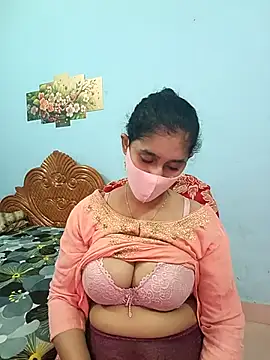 Cute Faria online show from November 18, 2025, 4:05 am