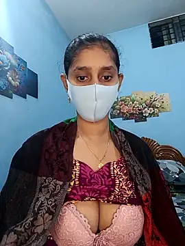 Cute Faria online show from February 8, 2026, 2:04 pm