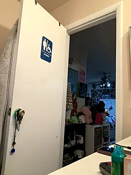 Chicagobabe online show from November 23, 2025, 2:10 am