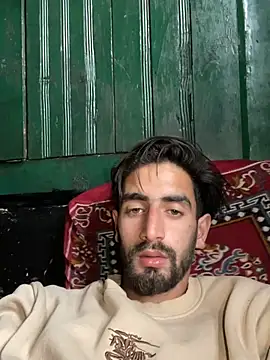 lyath3245 online show from April 12, 2026, 9:12 am