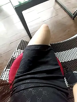 meomeocute online show from October 31, 2025, 5:37 am