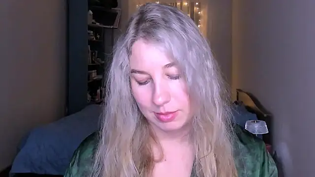 Snapshot of NancySanders chatting on May 1, 2026, 7:19 pm NancySanders online show from May 1, 2026, 7:19 pm