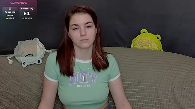 Snapshot of ElzaBlis chatting on November 21, 2025, 2:49 pm ElzaBlis online show from November 21, 2025, 2:49 pm