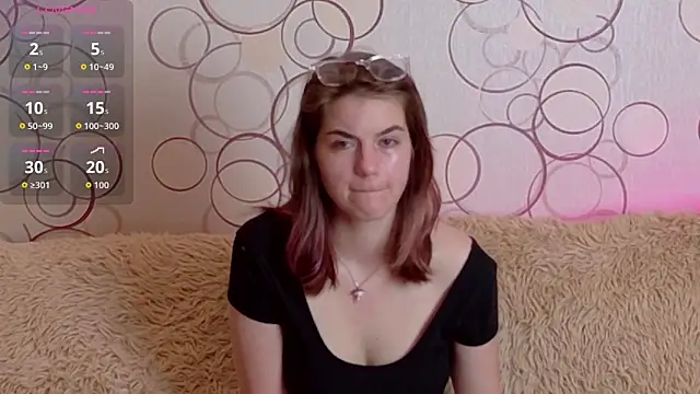 Snapshot of ElzaBlis chatting on September 10, 2025, 1:10 pm ElzaBlis online show from September 10, 2025, 1:10 pm