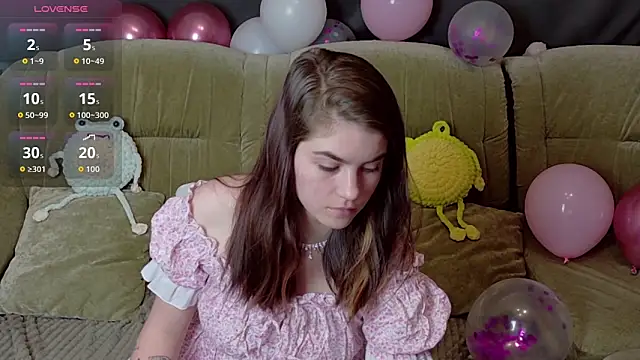 Snapshot of ElzaBlis chatting on February 13, 2026, 3:01 pm ElzaBlis online show from February 13, 2026, 3:01 pm