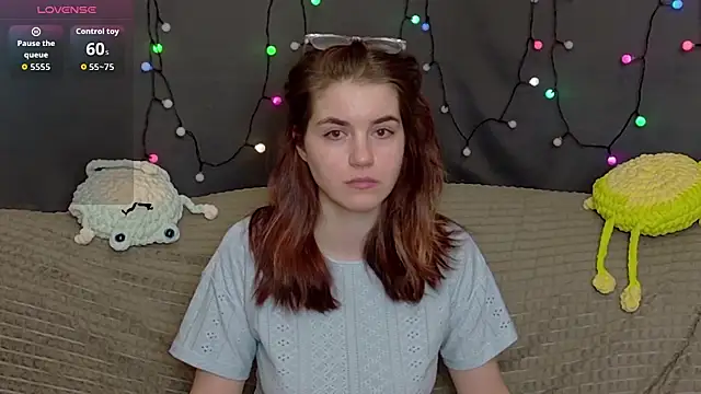 Snapshot of ElzaBlis chatting on December 21, 2025, 2:52 pm ElzaBlis online show from December 21, 2025, 2:52 pm