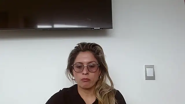 linda-mature43 online show from November 6, 2025, 5:39 pm