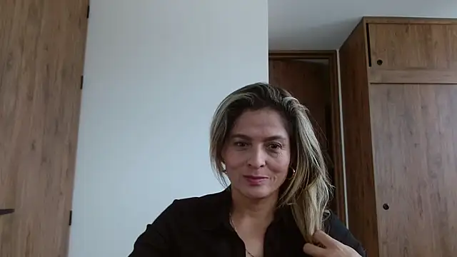 linda-mature43 online show from December 3, 2025, 3:44 pm