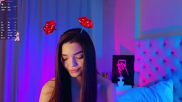 MarciaMarshall online show from December 3, 2025, 9:36 pm