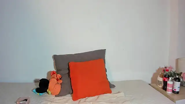 Honeyyy Brown online show from September 17, 2025, 6:43 pm