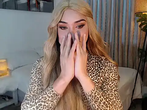 Luckystarxx online show from April 2, 2026, 4:41 am