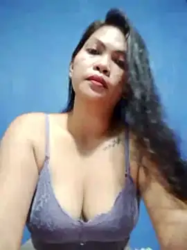 missluvv online show from April 12, 2026, 5:33 am