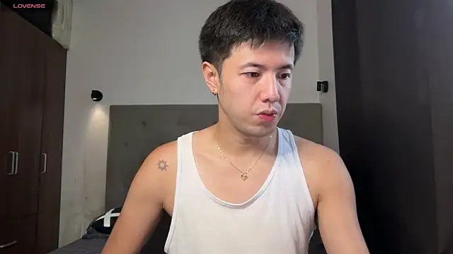 Snapshot of Addictiveboi chatting on June 9, 2026, 4:13 am Addictiveboi online show from June 9, 2026, 4:13 am