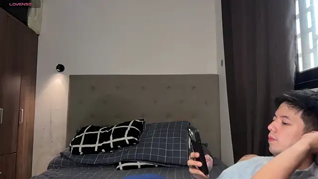 Snapshot of Addictiveboi chatting on June 12, 2026, 5:16 am Addictiveboi online show from June 12, 2026, 5:16 am
