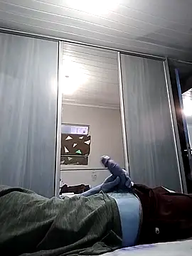 12dery online show from September 15, 2025, 8:09 pm