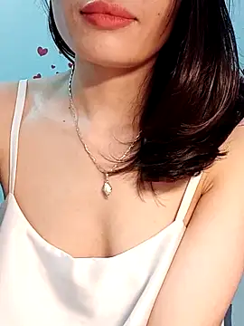 Hinna x online show from March 25, 2026, 2:44 am