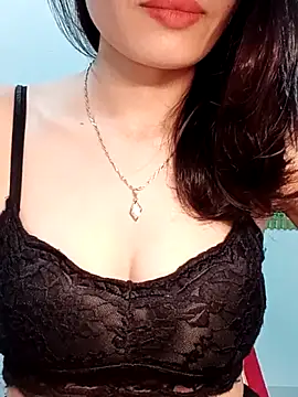 Snapshot of Hinna_x chatting on May 11, 2026, 2:45 pm Hinna x online show from May 11, 2026, 2:45 pm