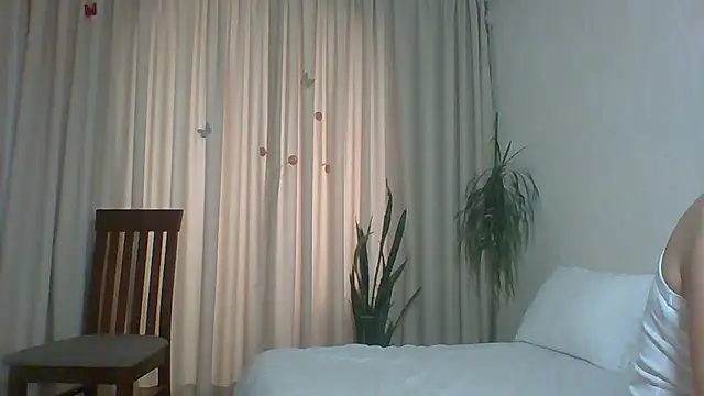 Marellaa online show from November 27, 2025, 6:25 am