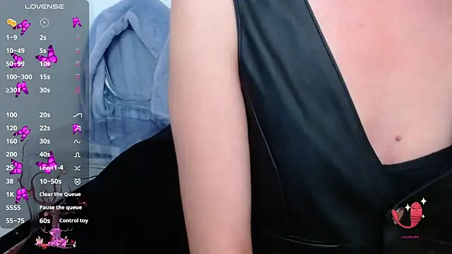 Nataliagp online show from October 28, 2025, 5:29 am