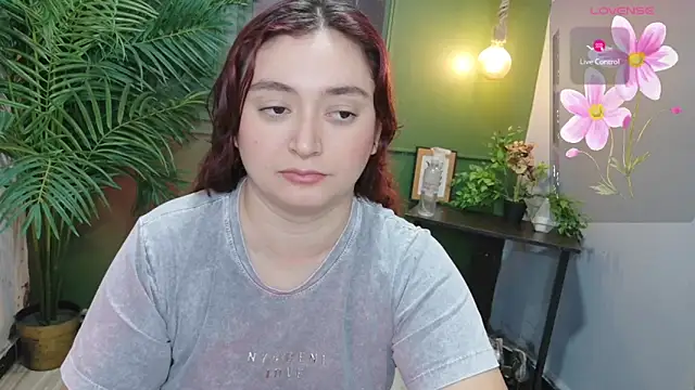 Snapshot of Anaa_Rose chatting on May 6, 2026, 12:20 pm Anaa Rose online show from May 6, 2026, 12:20 pm