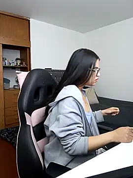 Snapshot of asumi_18 chatting on September 24, 2025, 1:50 pm asumi 18 online show from September 24, 2025, 1:50 pm