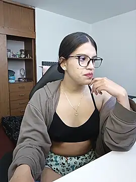 Snapshot of asumi_18 chatting on October 9, 2025, 2:06 pm asumi 18 online show from October 9, 2025, 2:06 pm