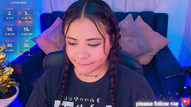 nicemiiaa7  online show from September 23, 2025, 5:14 am