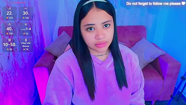 nicemiiaa7  online show from September 15, 2025, 11:43 am