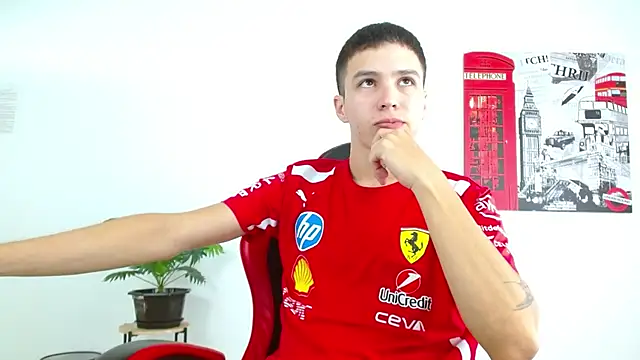 Cumandres18 online show from November 8, 2025, 2:09 pm