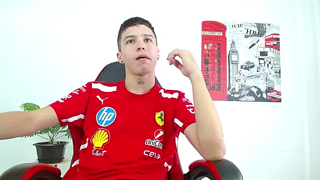 Cumandres18 online show from October 4, 2025, 2:18 pm