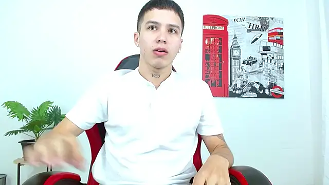 Cumandres18 online show from November 6, 2025, 1:59 pm