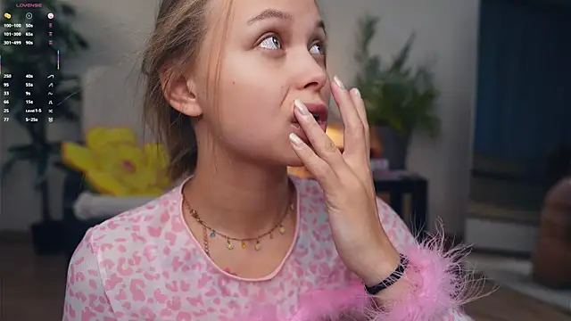 OdellaGillingham online show from September 27, 2025, 6:25 pm