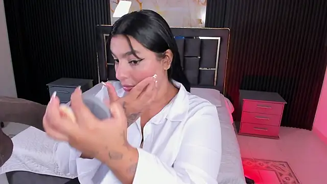 Hannasscott online show from October 20, 2025, 11:33 am