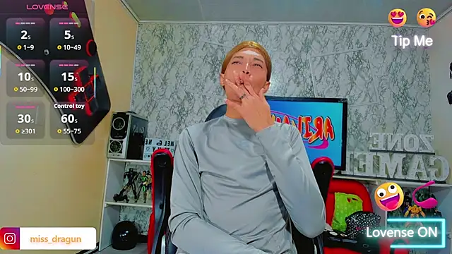 Snapshot of Madison_Mujica chatting on September 23, 2025, 12:23 pm Madison Mujica online show from September 23, 2025, 12:23 pm